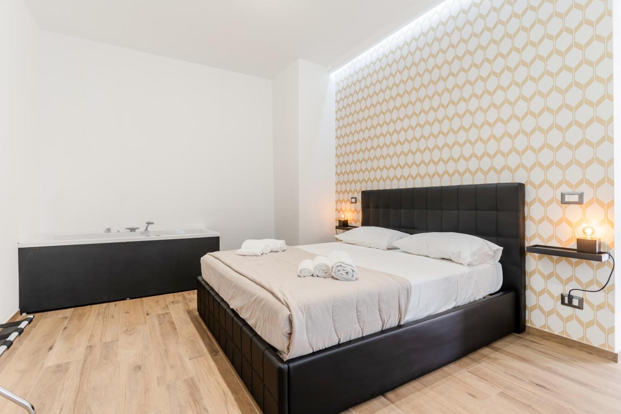 Pietramare Luxury Suites Bari Eksteriør bilde